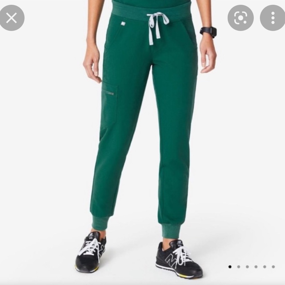 Figs womens M hunter green scrub set